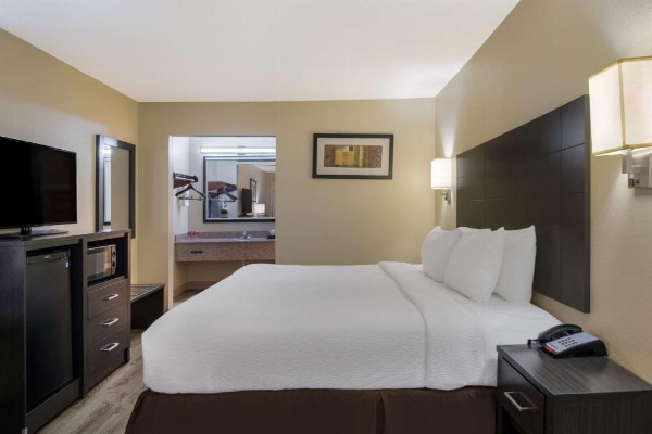 SureStay Plus Hotel by Best Western Jackson image 15
