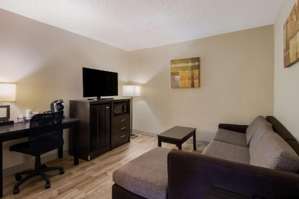SureStay Plus Hotel by Best Western Jackson image 19