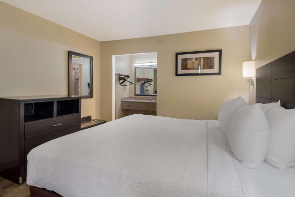 SureStay Plus Hotel by Best Western Jackson image 21