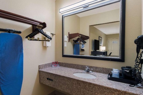 SureStay Plus Hotel by Best Western Jackson image 27