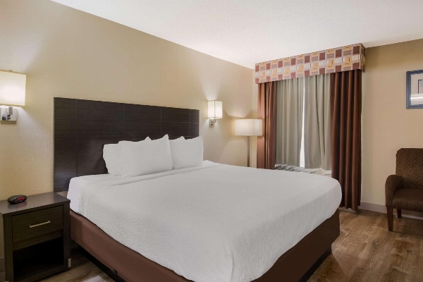 SureStay Plus Hotel by Best Western Jackson image 3
